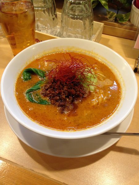 「担担麺880円 ウーロン茶(ラーパス)」@らーめんDINING れんげの写真
