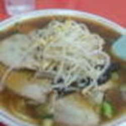 チャーシューワンタン麺(690円)