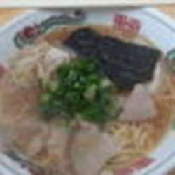 中華そば(600円)とライス(100円)