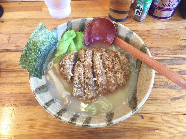 「塩パーコーメン」@しあわせラーメン 金の糸の写真