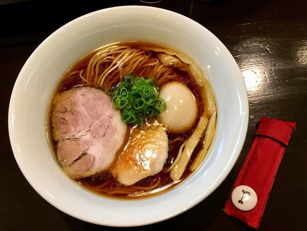 「醤油 味玉らぁ麺」@らぁ麺 すぎ本の写真
