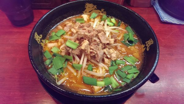 「辛ラーメン、替え玉w」@とんこつラーメン 博多風龍 渋谷店の写真