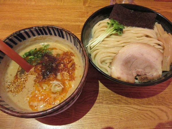 「坦々つけそば・大盛同料金（９００円）」@味箪笥の写真