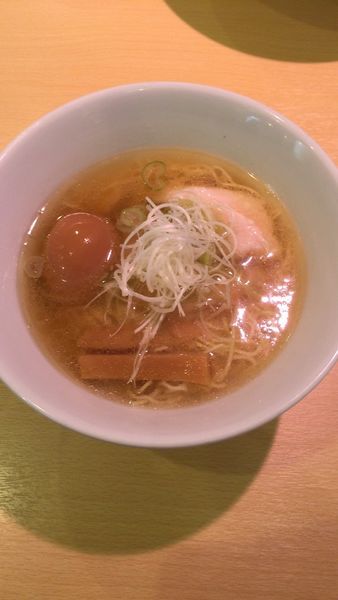 「味玉塩らーめん」@らーめん芝浜の写真