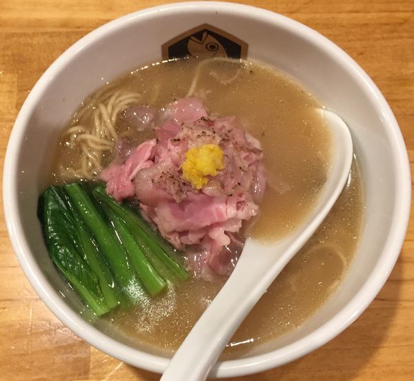 「醤油真鯛らーめん800円他」@真鯛らーめん 麺魚の写真