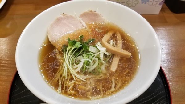 「鶏醤油麺　手もみ麺」@麺や 阿吽の写真