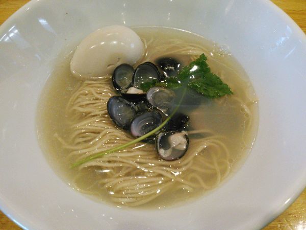 「【限定】しじみそば  ￥600・味玉 ￥100」@寿製麺よしかわ 坂戸店の写真