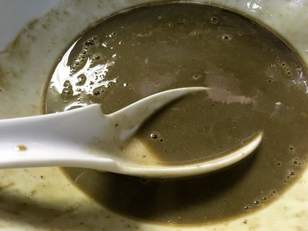 「濃密な煮干しそば＋和え玉」@中華そば いづるの写真