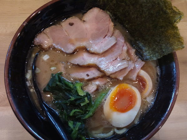 「味玉チャーシューメン+ライス」@三代目 麺家あくた川の写真