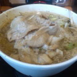 こってり牛味(750円)＋肉盛り(180円)