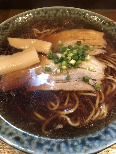 「熟成醤油らーめん」@古式ラーメン 鶴亀の写真
