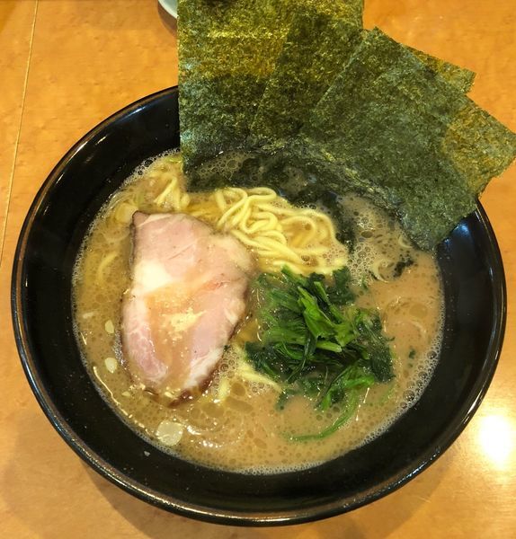 「ラーメン並（油少な目・麺固め￥650）」@横浜らーめん 寿三家の写真