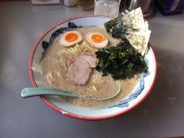 「ラーメン脂多め+サービス煮卵」@ラーメンショップ 122号騎西店の写真