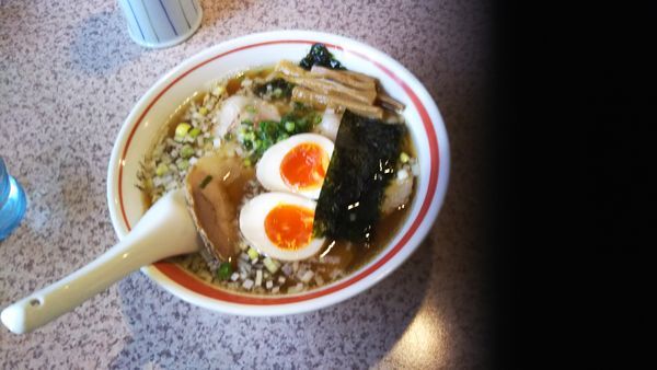 「醤油ラーメン+焼豚+煮卵」@支那そば 二階堂の写真