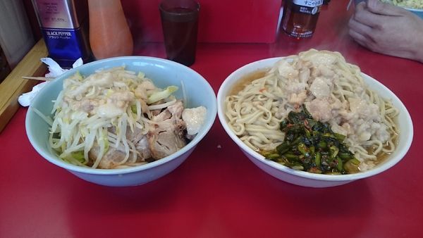 「大豚・ピリ辛にらだれ（ヤサイアブラ）￥９９０」@ラーメン二郎 中山駅前店の写真