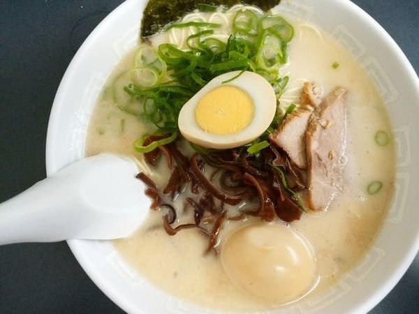 「ラーメン＋味玉」@博多天神 お茶の水店の写真