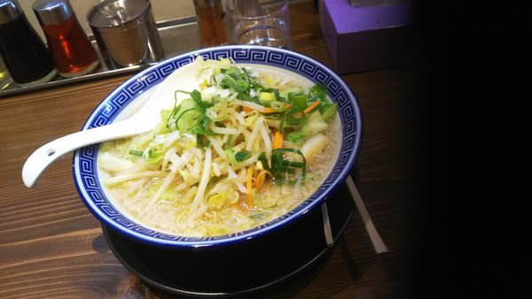 「野菜元気盛豚骨醤油麺」@麺家 くさび 福島店の写真