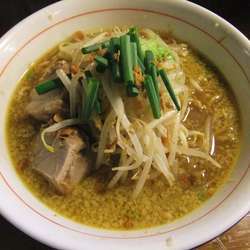 味噌カレーラーメン（830円）