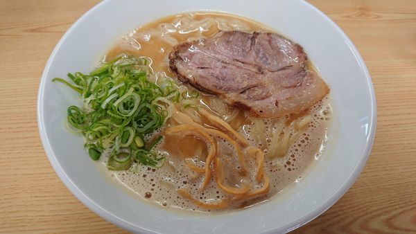 「濃厚鶏白湯ラーメン@700円」@鶏麺亭の写真