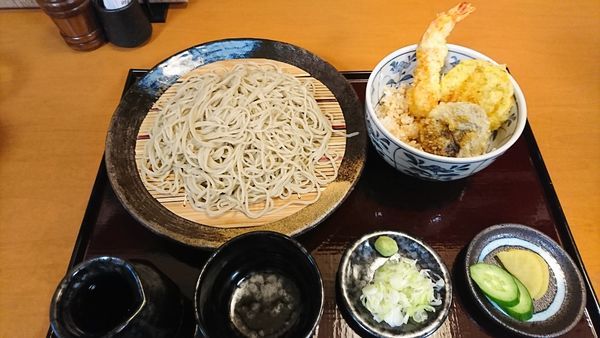 「せいろ ミニ天丼セット　１０９０円　※」@和庵の写真