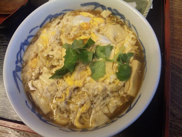 「【季節限定】ゆば玉子とじそば　1100円」@そば処 小菅亭の写真