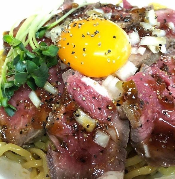 「ローストビーフ油そば」@はやし家の写真