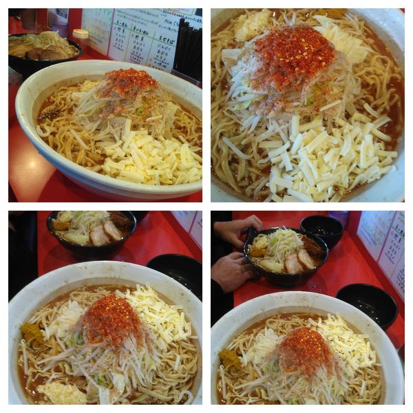 「辛いラーメン大＋チーズ＋カレー＋生卵」@麺屋 桐龍の写真
