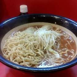 ラーメン600g、たまねぎ×２、にんにく？