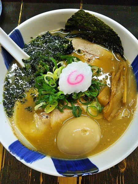 「とんこつ醤油特製らーめん 980円」@とんこつらーめん 頑々坊子の写真