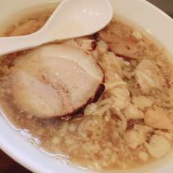 ラーメン　700円 麺半分ヤサイ抜き