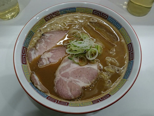 「煮干鰮豚骨らーめん、特濃」@煮干鰮豚骨らーめん 嘉饌の写真