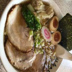 はな盛りらーめん 1000円 大盛り無料