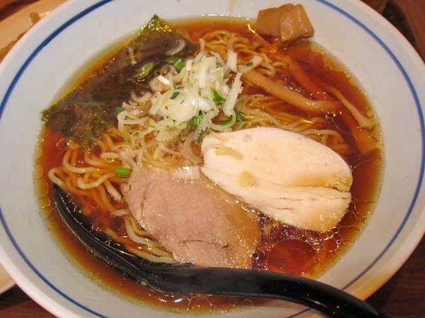 「純鶏らーめん醤油　580円」@麺処直久 新橋店の写真