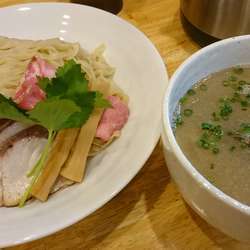 【限定】寒ブリと活蛤と牡蠣のピロピロつけ麺