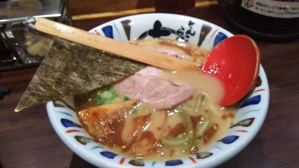 「七志らーめん ￥777」@七志 とんこつ編 青葉台店の写真