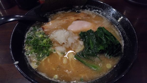 「鶏白湯らーめん」@六代目 麺処「まるは」極 西船橋店の写真