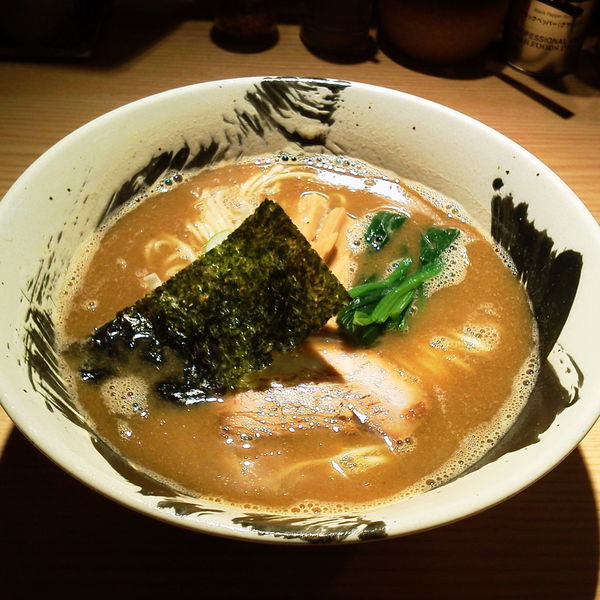 「中華そば ¥680」@麺屋 みちしるべ 二子玉川本店の写真