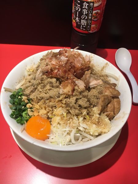 「まぜそば ➕ 魚粉  ニンニク➕アブラ➕ショウガ」@用心棒の写真