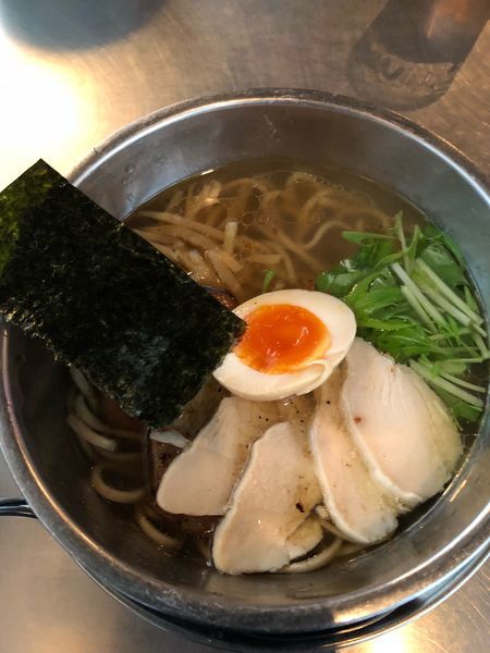 「炙りチャーシュー麺（塩）淡麗平打ち麺」@ZUND-BARの写真