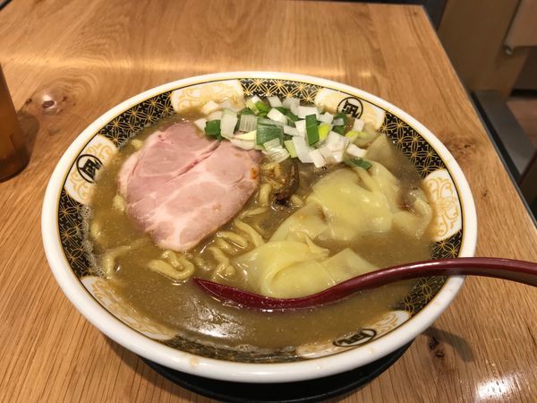 「すごい煮干ラーメン」@すごい煮干ラーメン凪 五反田西口店の写真
