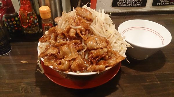 「しょうがやきラーメン特盛1250円」@豚斬りらーめんの写真