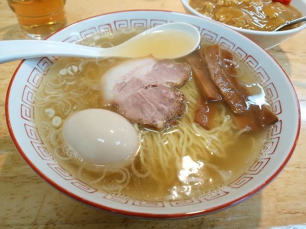 「中盛　玉子　半カレー」@中華そば さとうの写真