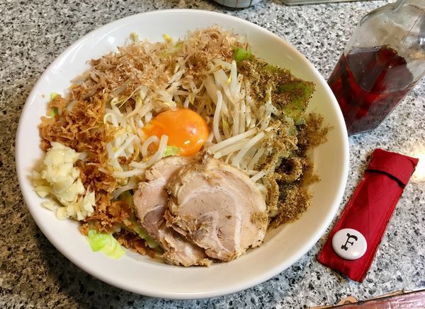 「汁なしラーメン」@ラーメンとりとんの写真