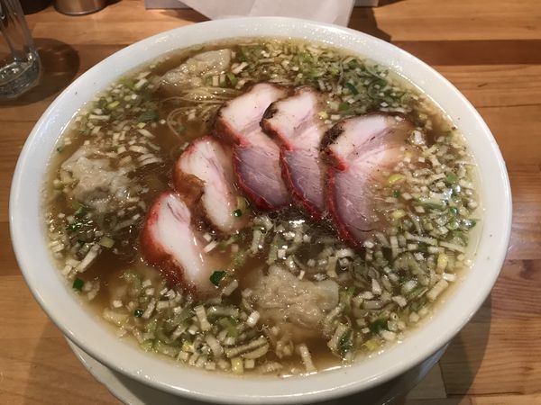 「チャーシューワンタン麺」@ウミガメ食堂の写真