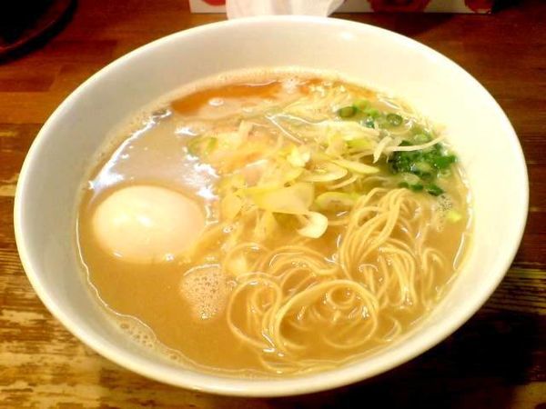 「味玉鶏白湯醤油ラーメン(769円)，替え玉(139円)【税別」@らーめんや なかじゅう亭 高崎市通町本店の写真