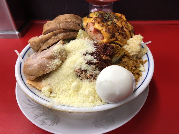 「醤油汁なし+他多数トッピング」@豚男 -BUTAMEN-の写真