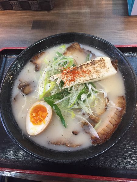 「しらとりさんチャーシュー麺 ￥９８０円」@らーめん 黒白の写真