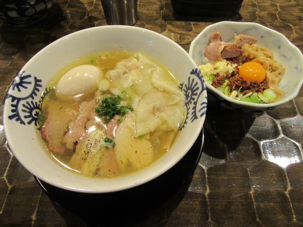 「限定　特製塩そばフロマージュ（１０００円）＋他」@特級鶏蕎麦 龍介の写真