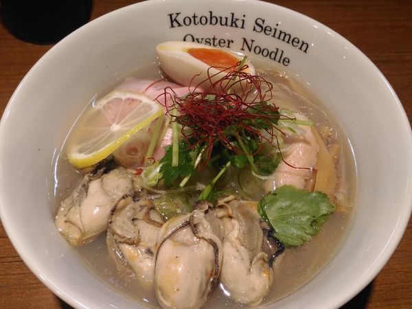 「特製牡蠣そば」@寿製麺よしかわ 川越店の写真