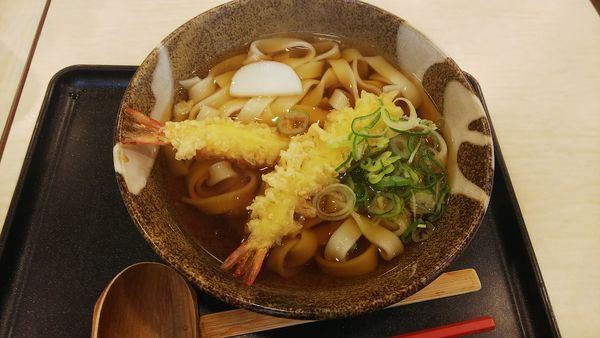 「天ぷらきしめん」@かきつばた 刈谷PA店の写真
